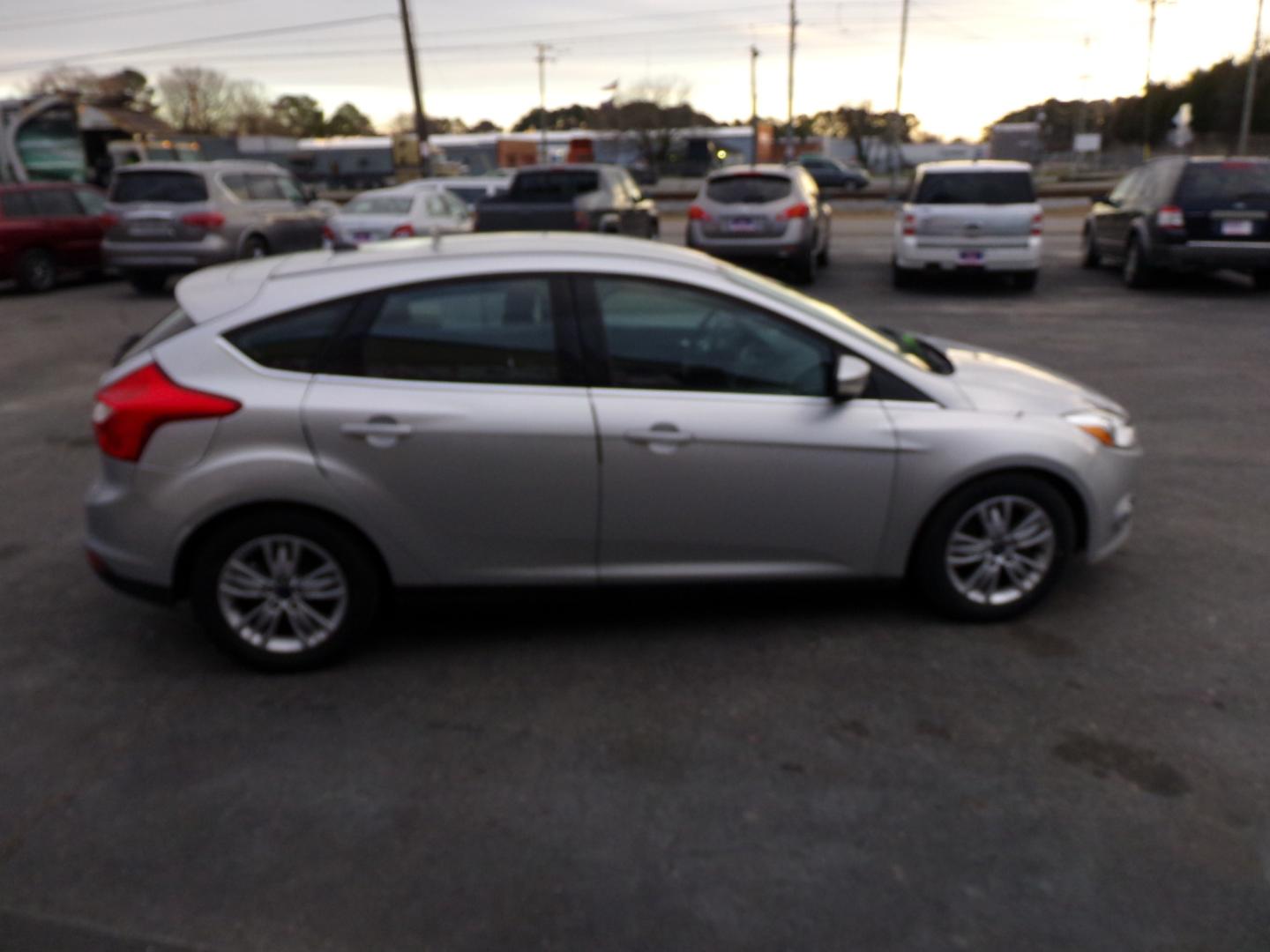 2012 Silver Ford Focus (1FAHP3M29CL) , Automatic transmission, located at 5700 Curlew Drive, Norfolk, VA, 23502, (757) 455-6330, 36.841885, -76.209412 - Photo#15